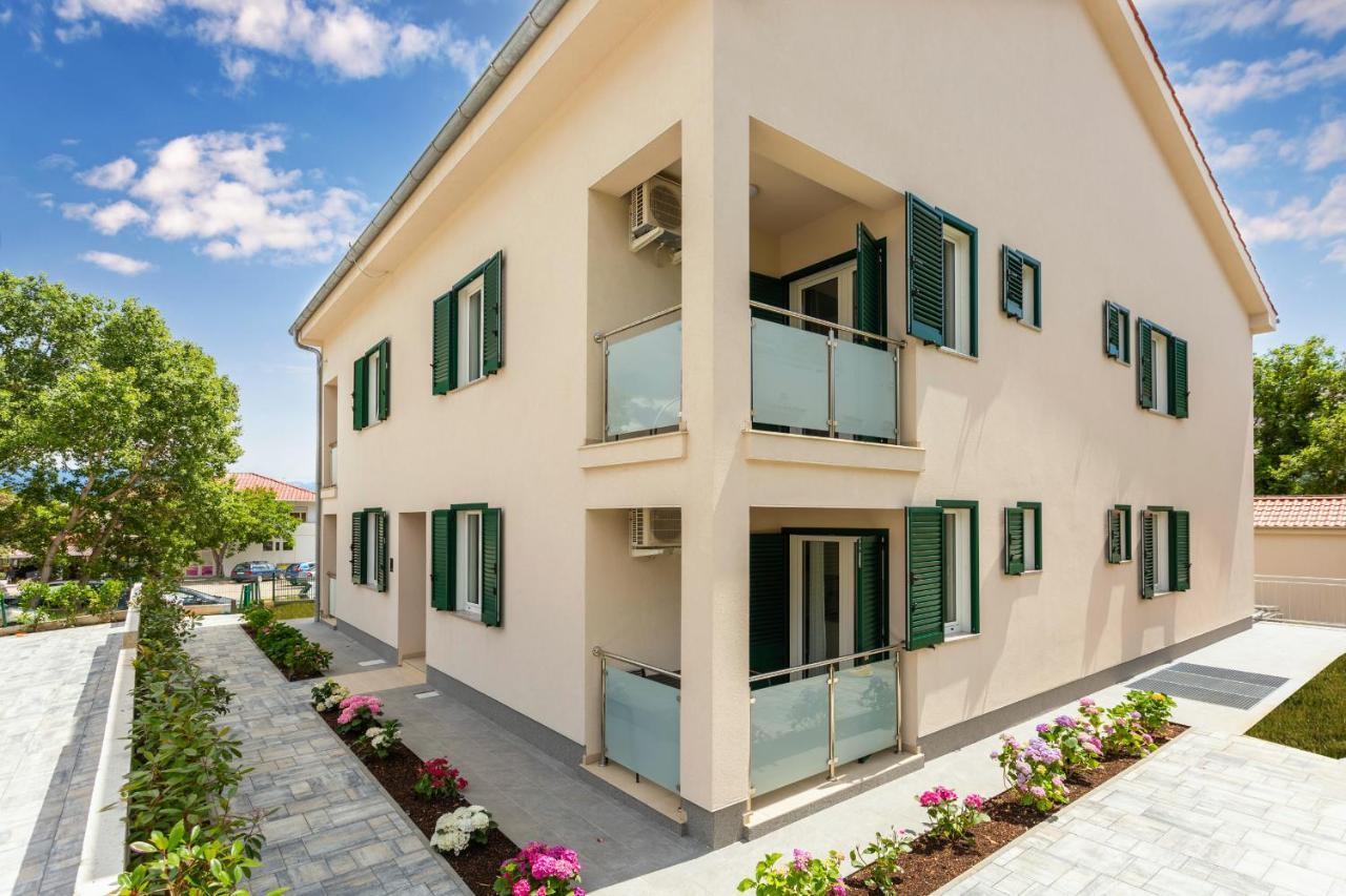 Divine Apartments Baska  Ngoại thất bức ảnh