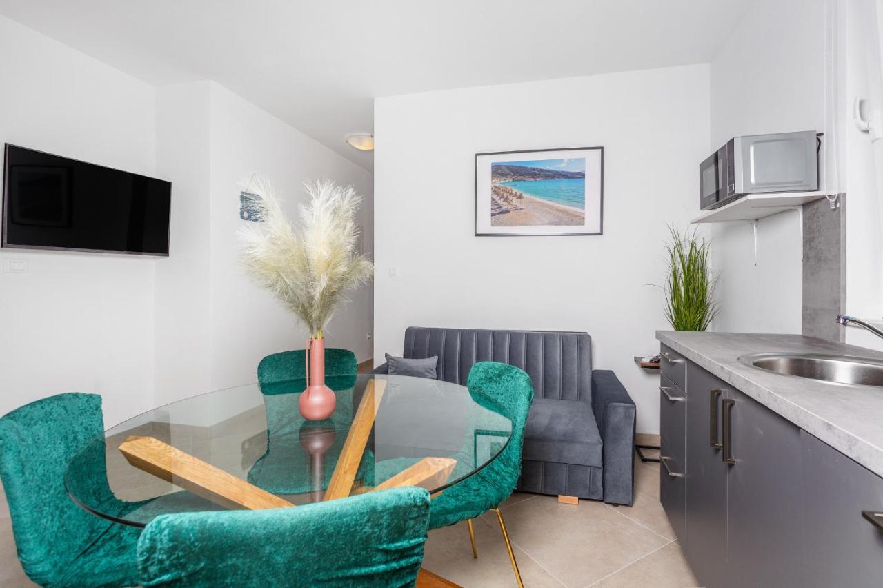 Divine Apartments Baska  Ngoại thất bức ảnh