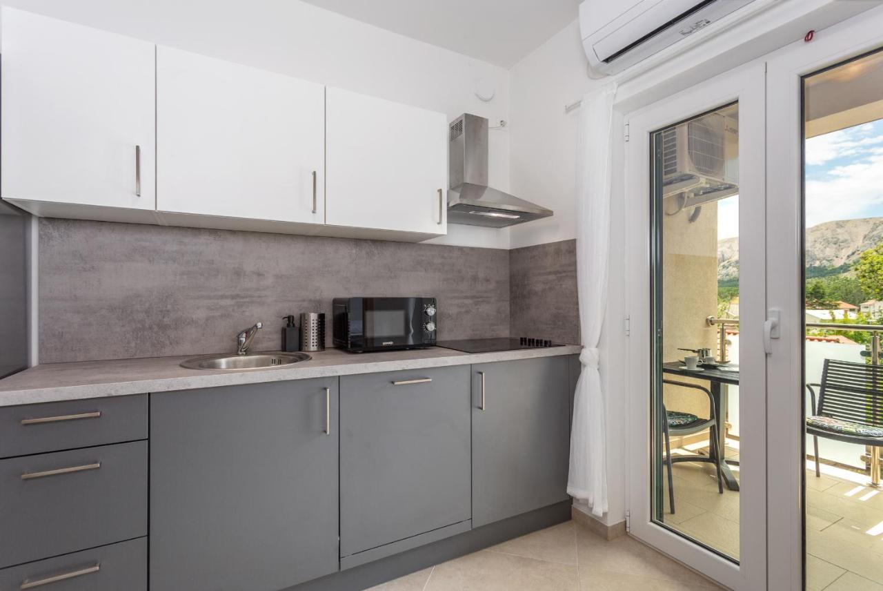 Divine Apartments Baska  Ngoại thất bức ảnh
