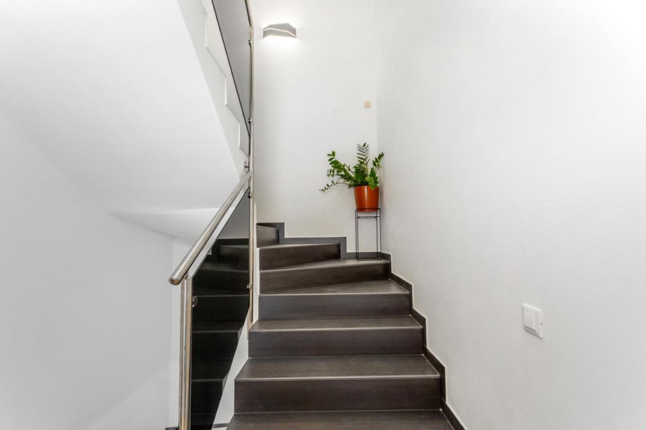 Divine Apartments Baska  Ngoại thất bức ảnh