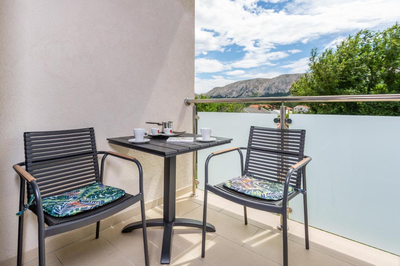 Divine Apartments Baska  Ngoại thất bức ảnh