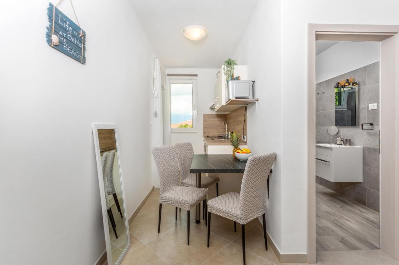 Divine Apartments Baska  Ngoại thất bức ảnh