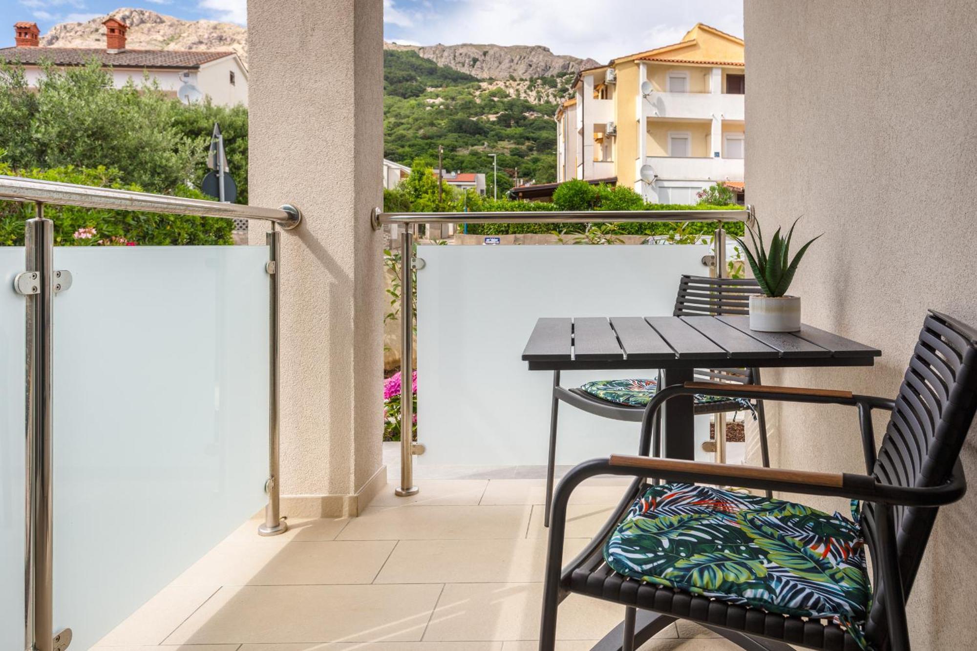 Divine Apartments Baska  Ngoại thất bức ảnh
